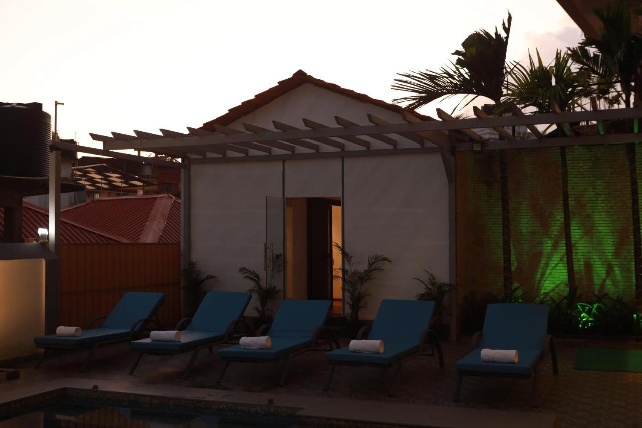 Gracias Cafe & Resort Morjim Exterior photo